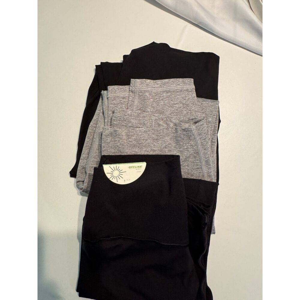 Bundle (3) OFFLINE by Aerie (2) Black & (1) Grey Heather - Size L